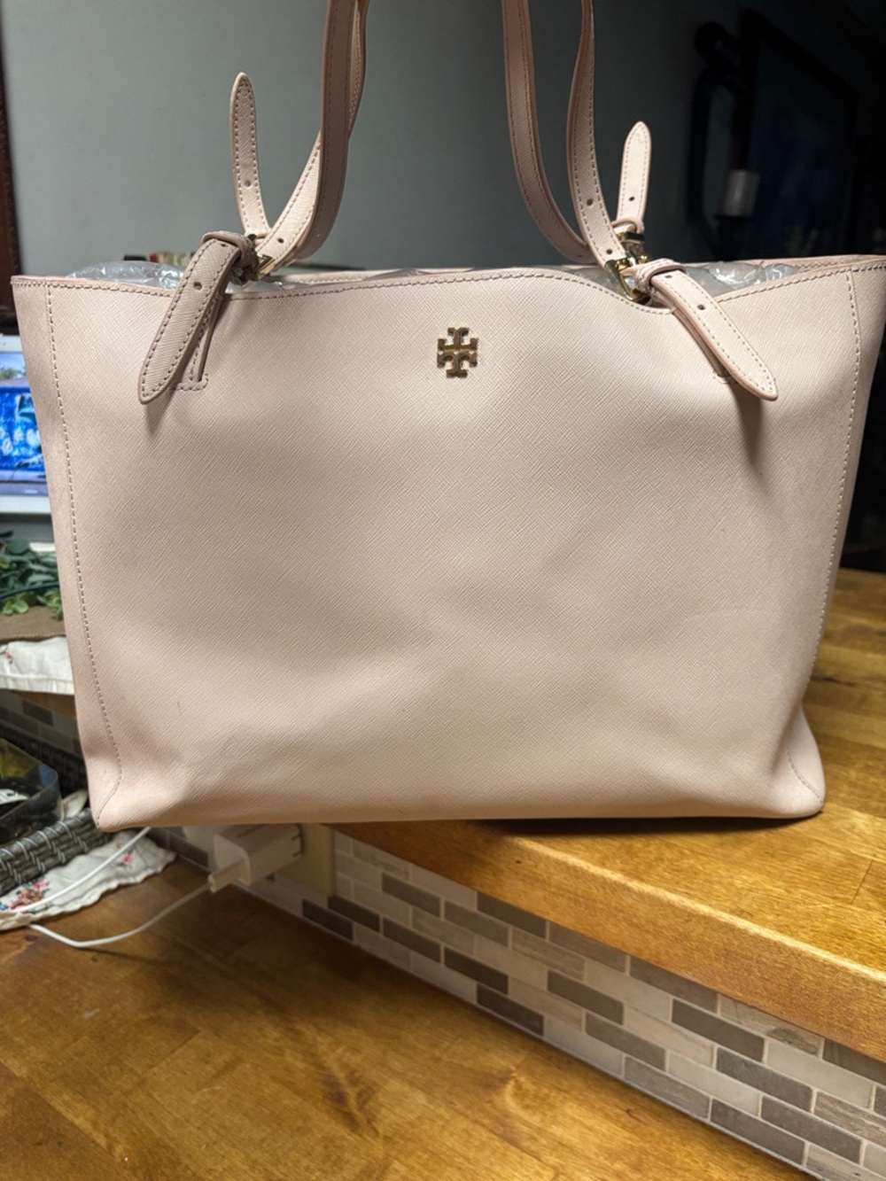 Tory Burch large Blush Leather Tote with Gold Logo   see video